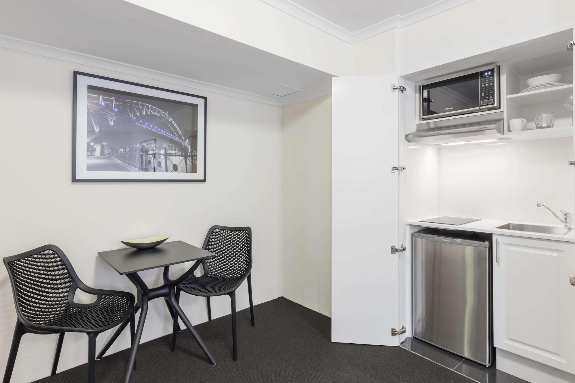 Oaks Sydney Castlereagh Suites Exterior photo