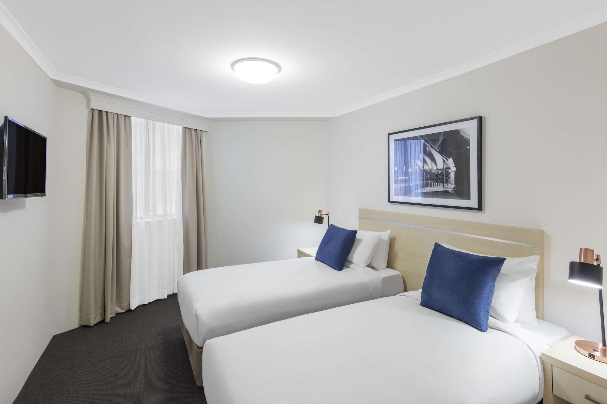 Oaks Sydney Castlereagh Suites Exterior photo