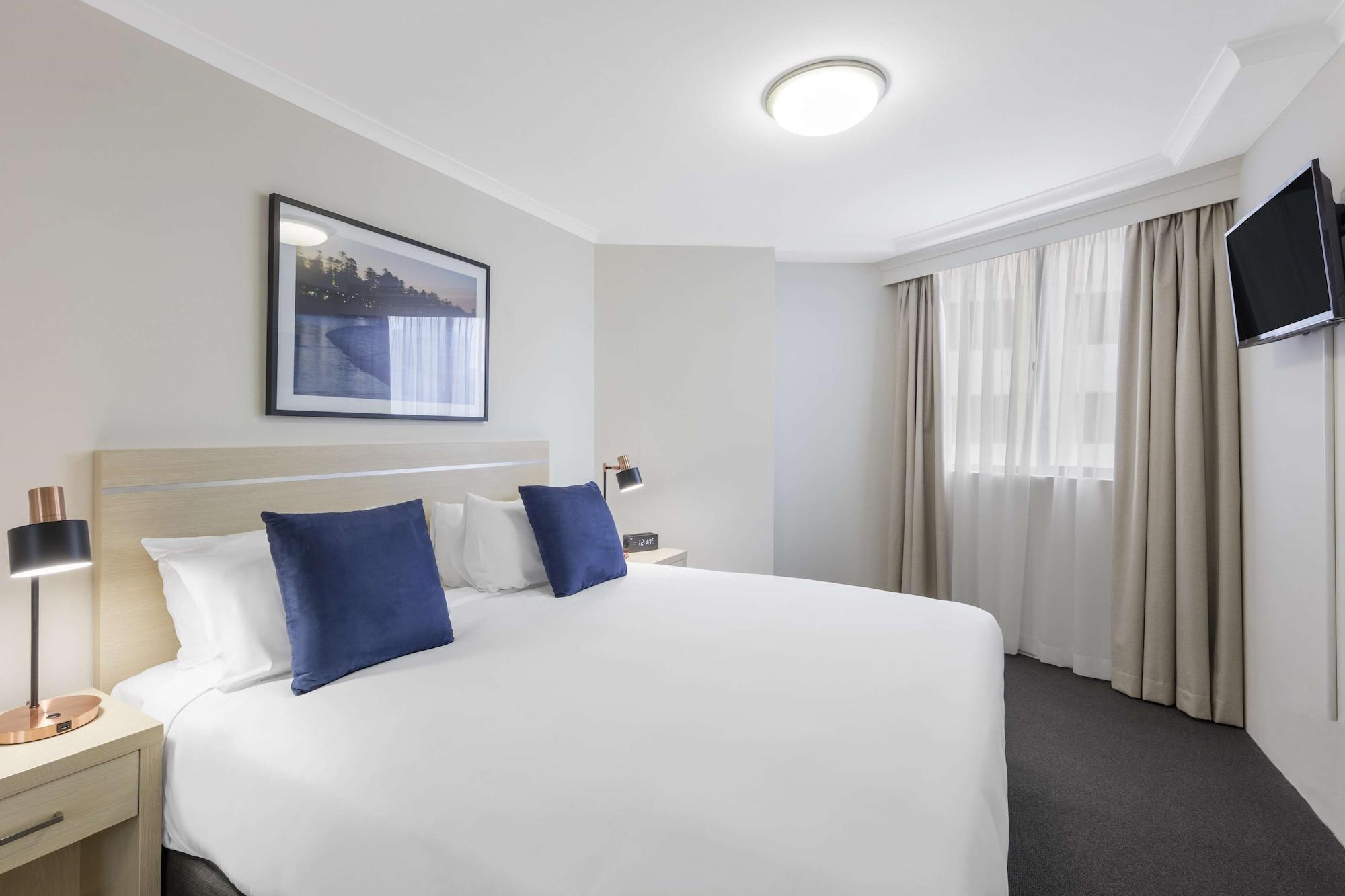 Oaks Sydney Castlereagh Suites Exterior photo