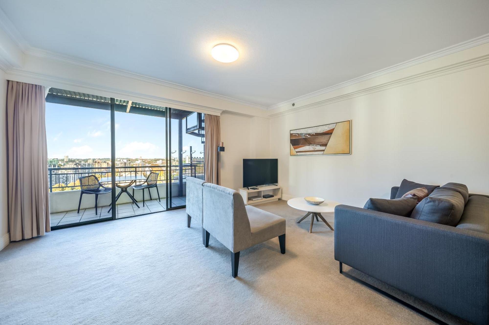 Oaks Sydney Castlereagh Suites Exterior photo