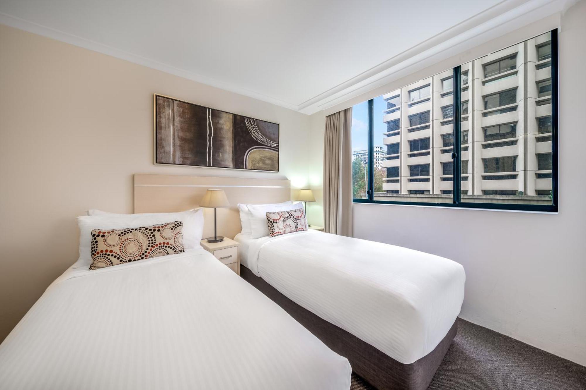Oaks Sydney Castlereagh Suites Exterior photo