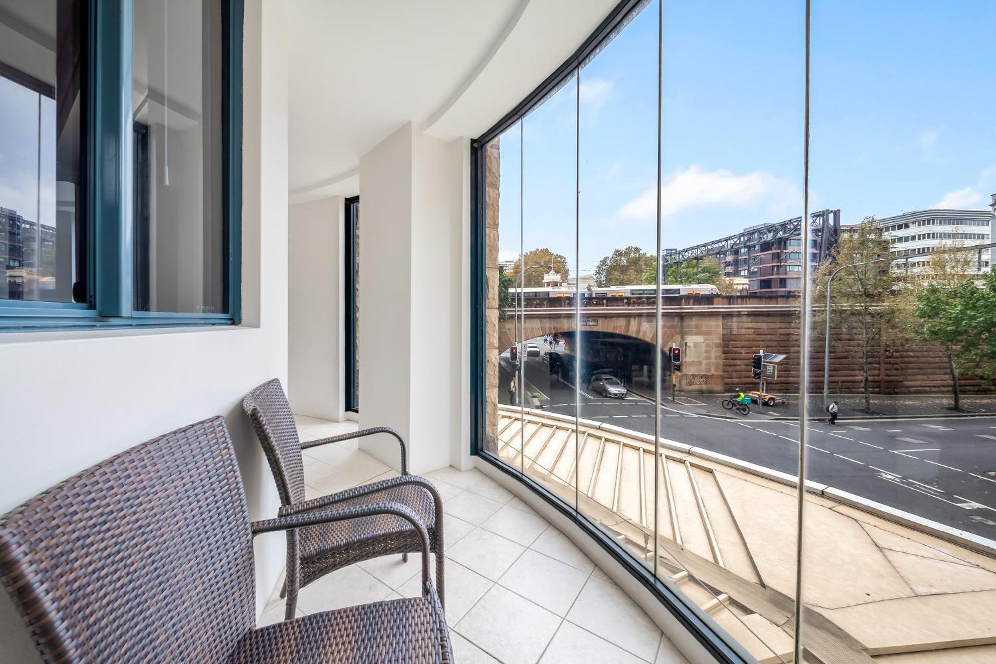 Oaks Sydney Castlereagh Suites Exterior photo