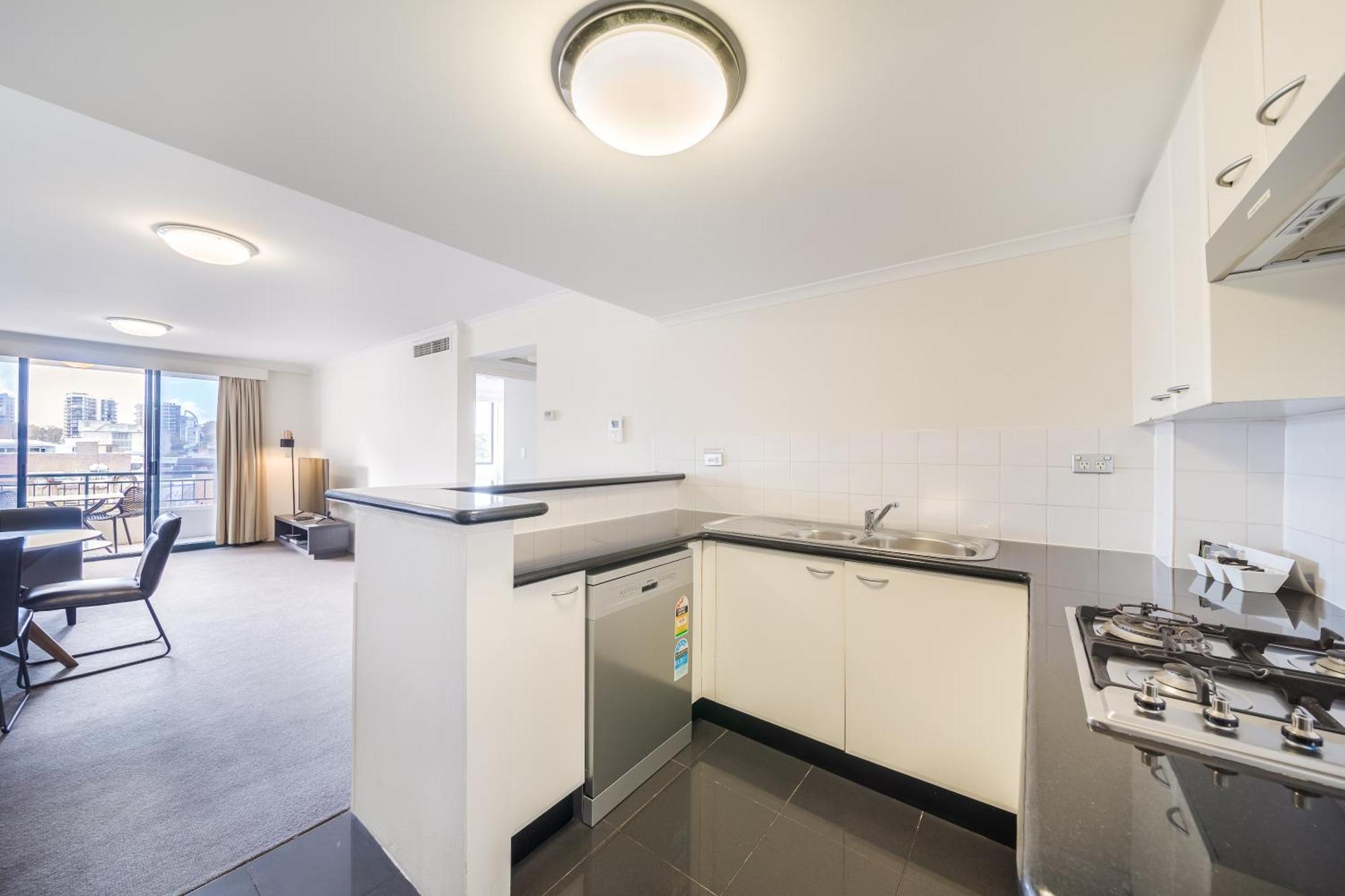 Oaks Sydney Castlereagh Suites Exterior photo