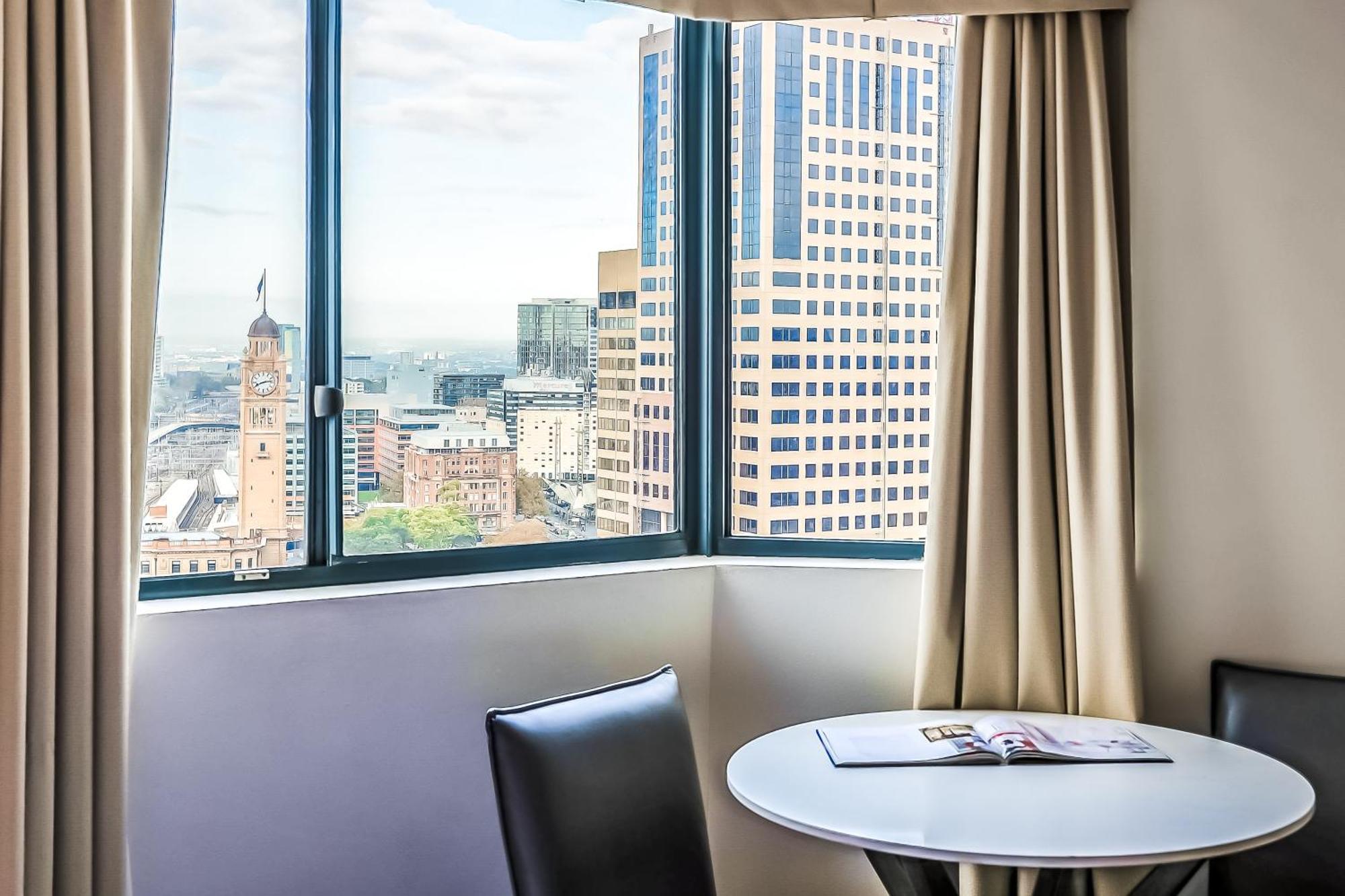 Oaks Sydney Castlereagh Suites Exterior photo
