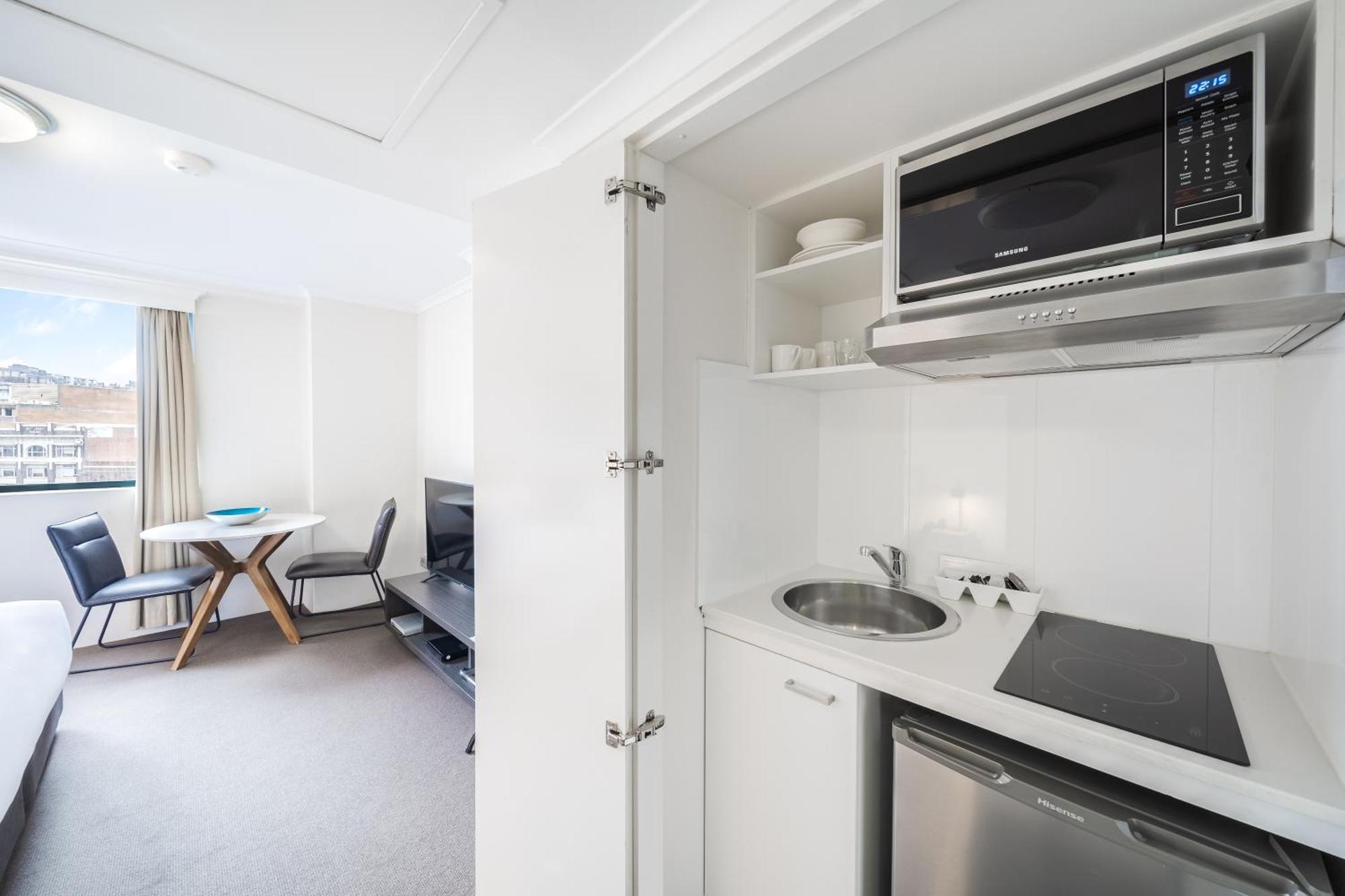 Oaks Sydney Castlereagh Suites Exterior photo