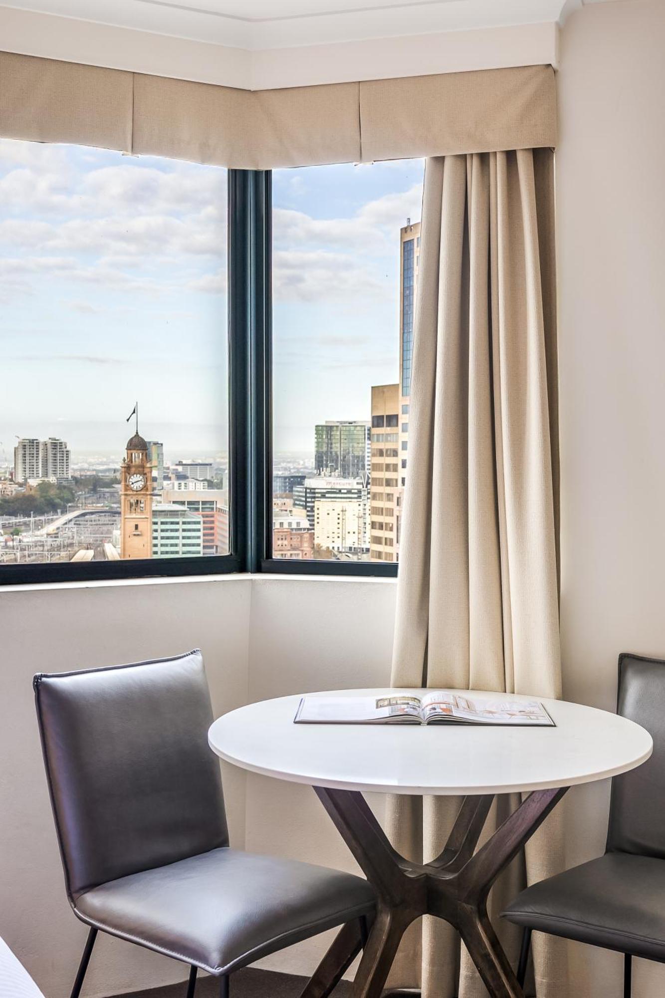 Oaks Sydney Castlereagh Suites Exterior photo