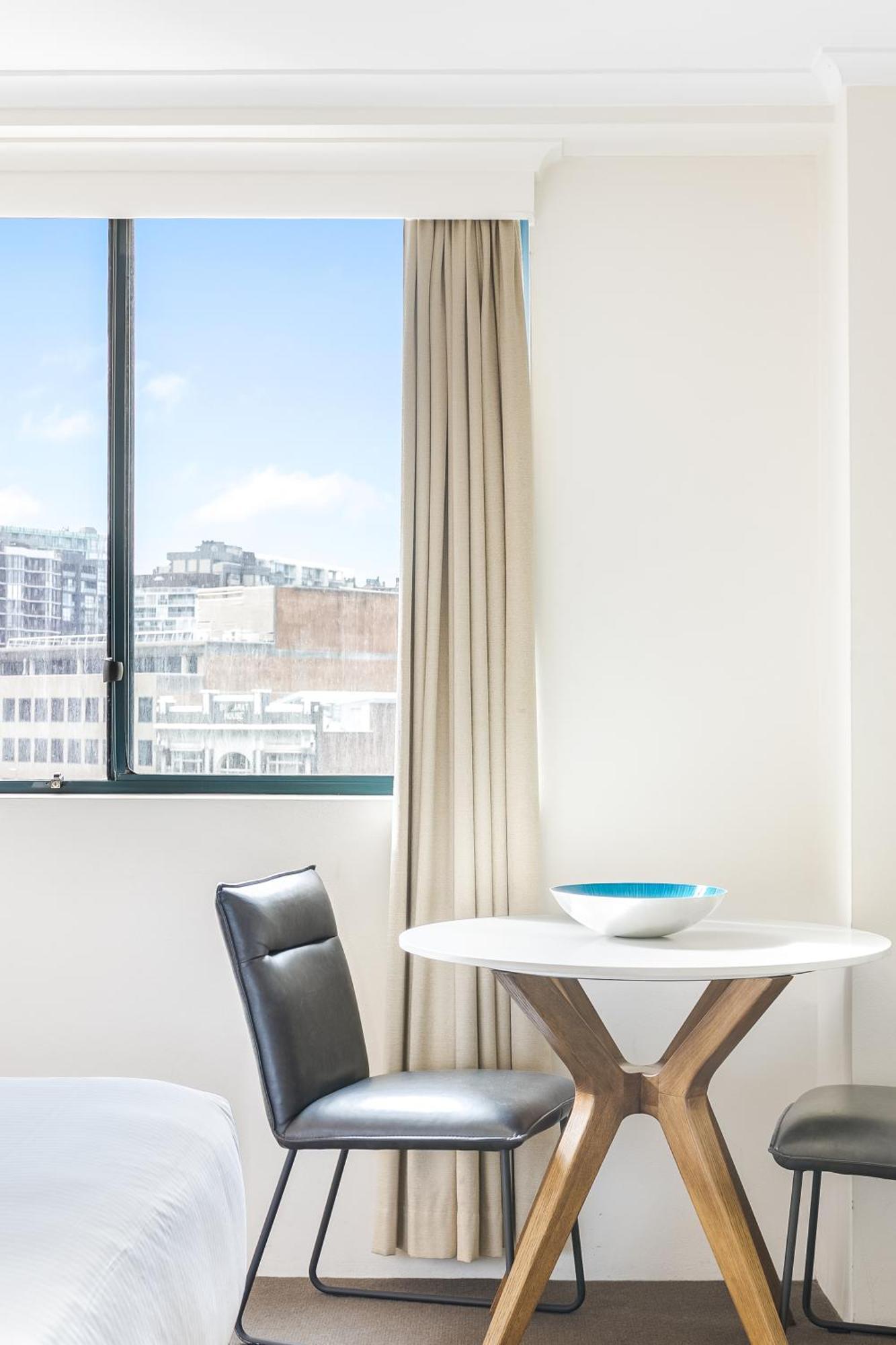 Oaks Sydney Castlereagh Suites Exterior photo