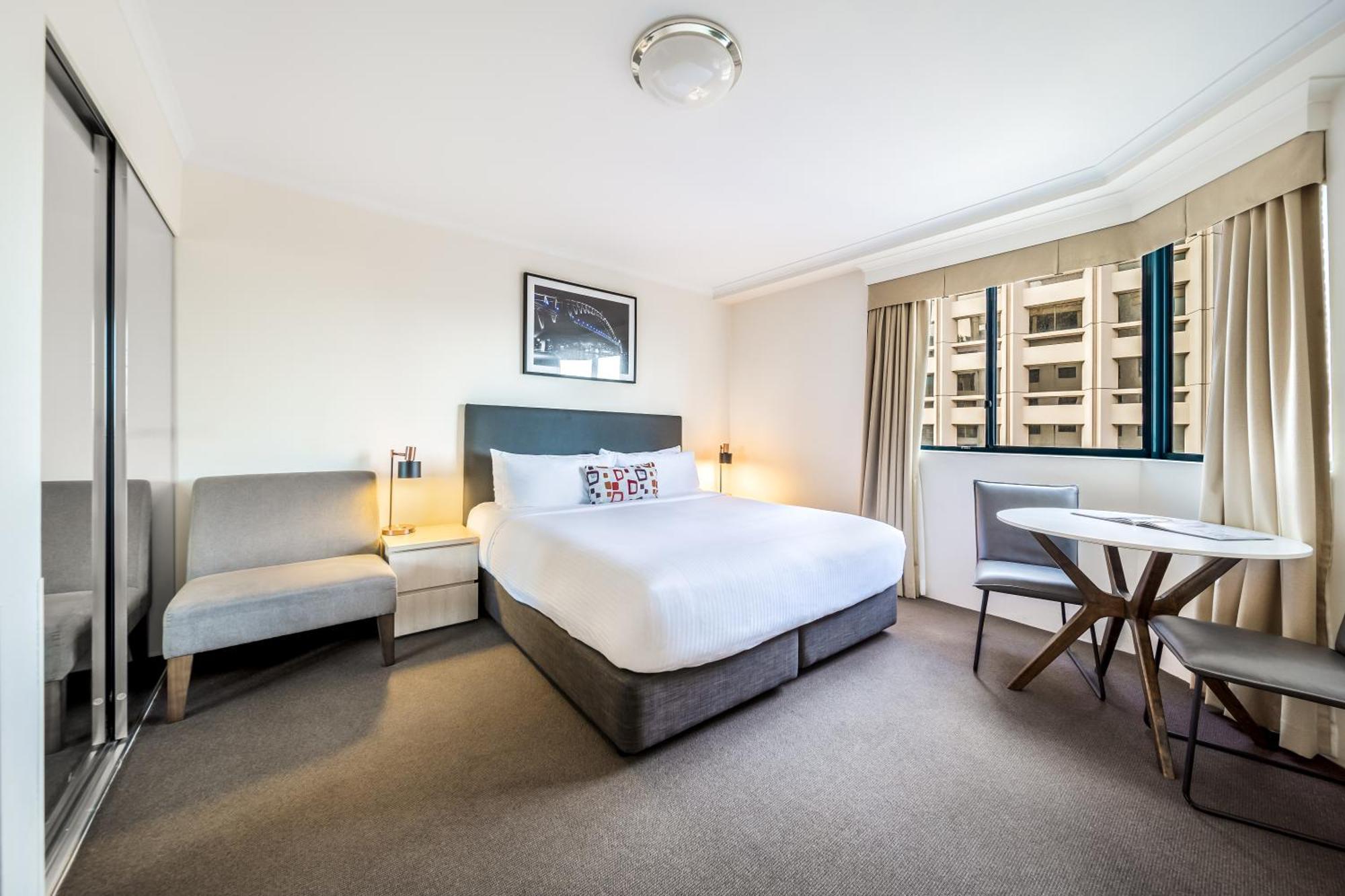 Oaks Sydney Castlereagh Suites Exterior photo
